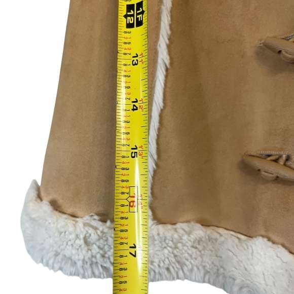 Gymboree Gingerbread Tan and White Faux Sherling Button Down Coat SZ 3 - Picture 5 of 12